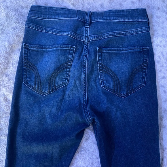 Hollister Skinny Jeans - Picture 3 of 4